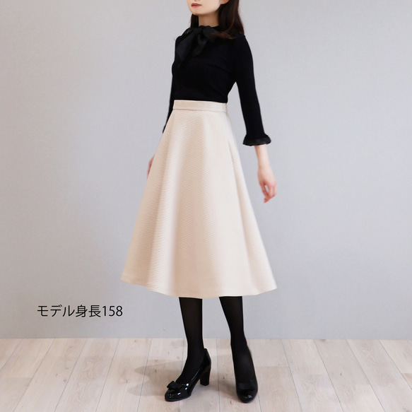 【選べる3色◎】ワッフルふくれジャガード フレアスカート【ブラック】 4枚目の画像