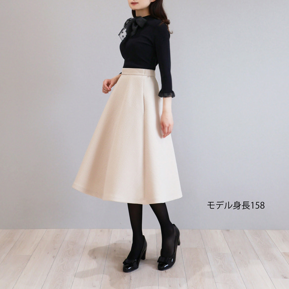 【選べる3色◎】ワッフルふくれジャガード フレアスカート【ブラック】 2枚目の画像