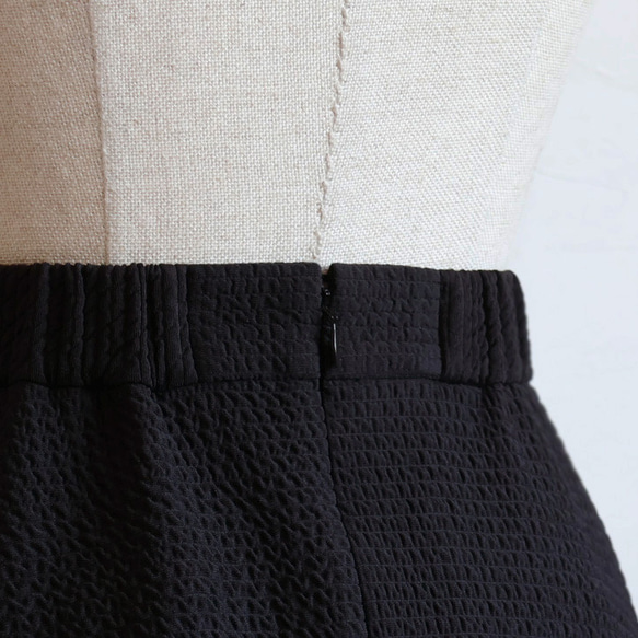 【選べる3色◎】ワッフルふくれジャガード フレアスカート【ブラック】 7枚目の画像