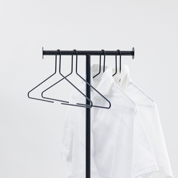 Stile Latino 黒 ハンガー 4本セット グッド】ハンガー（4Pset） 落ち