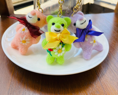 羊毛フェルト くまフラワー キーホルダー 3種 羊毛フェルト toiro