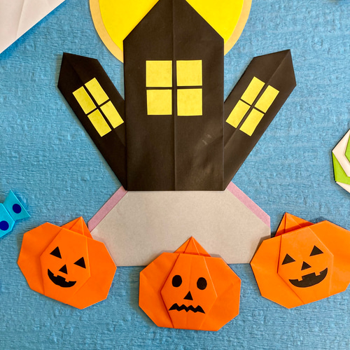 折り紙　ハロウィン　壁面飾り 折り紙 ハロウィン壁面飾り ドラキュラ コウモリ等 最終ページご確認下さい