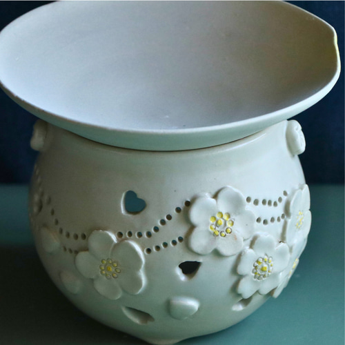 香炉 陶器 手作り 陶器通販やす波窯の陶器茶香炉『満開の桜』のご紹介です。(ko18