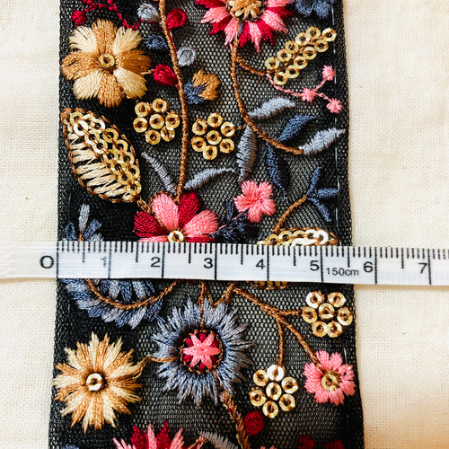 インド刺繍リボン　ハンドメイド　花柄　ロール　チュール　資材 インド刺繍リボン】幅5.5cm・50cm｜花柄チュール｜ハンドメイド資材