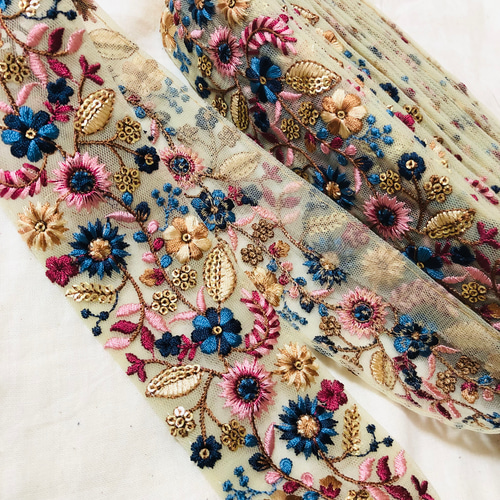 インド刺繍リボン】幅5.5cm・50cm｜花柄チュール｜ハンドメイド資材