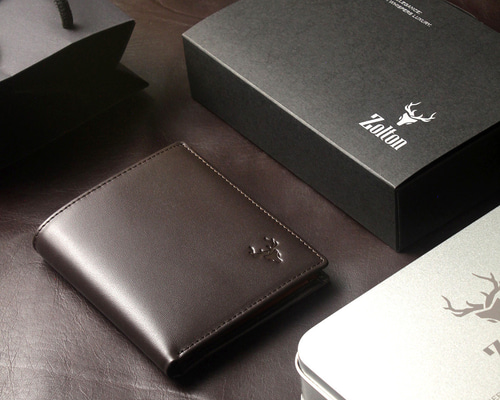JCロゴ付き Black アベニュー ナッパレザー・ウォレット JCロゴ付き Black アベニュー ナッパレザー・ウォレットの通販はau PAY