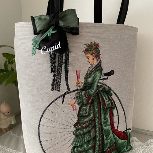 オランダゴブラン織（両面貴婦人柄）の大きめトートバッグ（ショルダー