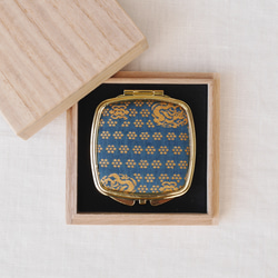 受注製作・手刺繍】EBCL02 鉄線花 クレマチス（ブローチ／帯留め
