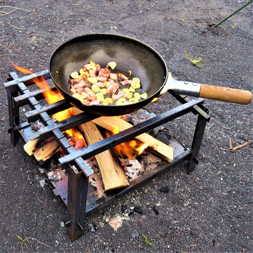 焚火台『野炎』日本製 HOBI ブラックコート鉄 無骨でタフ マルチゴトク