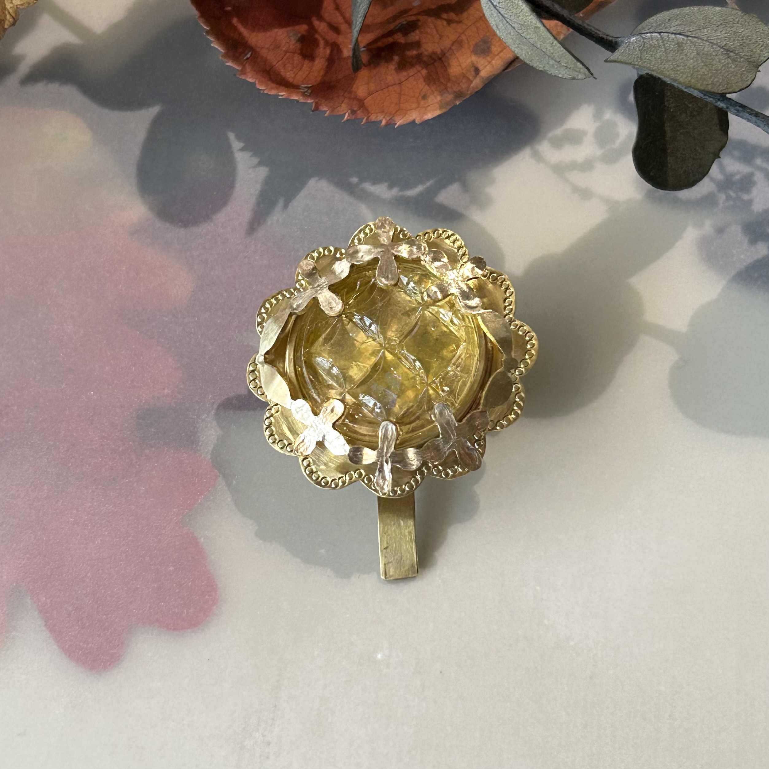 真鍮金木犀と透かし彫りのポニーフック