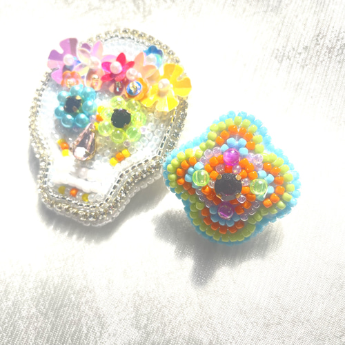 [専用　こり様]刺繍 チャーム ストラップ ビーズ ハロウィン キジトラ 🎃𝓗𝓐𝓟𝓟𝓨 𝓗𝓐𝓛𝓛𝓞𝓦𝓔𝓔𝓝🎃 ご覧いただきありがとう