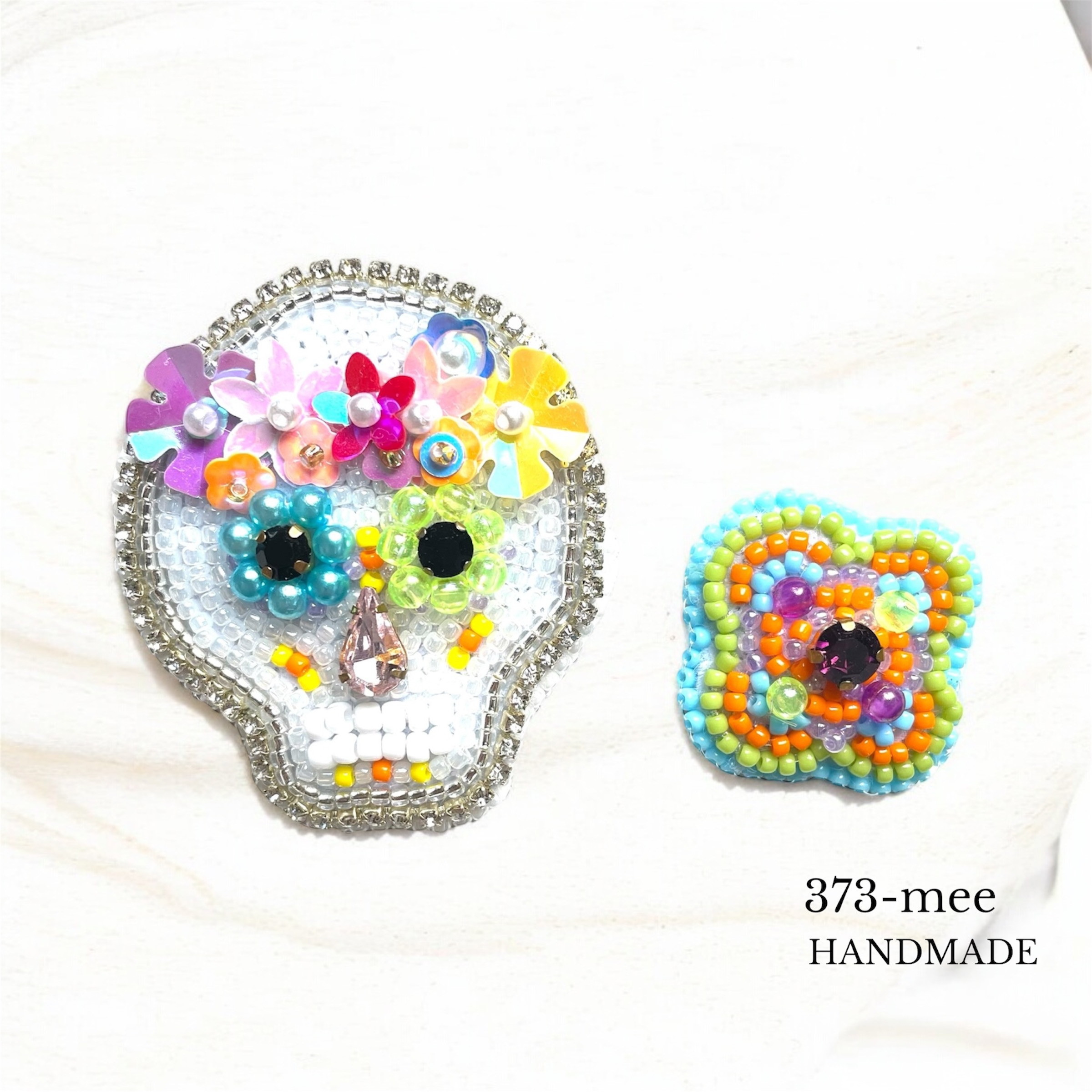 [専用　こり様]刺繍 チャーム ストラップ ビーズ ハロウィン キジトラ ビーズステッチキット ハロウィンモンスターのがまぐちバッグ