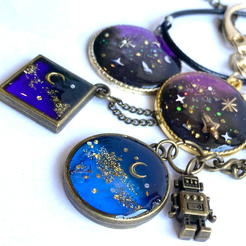 星空と宇宙のアクセサリー スペースカラーのレジンネックレス