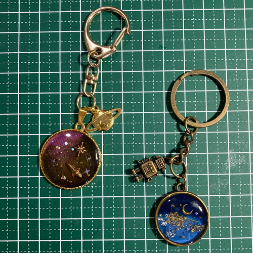 星空と宇宙のアクセサリー スペースカラーのレジンネックレス
