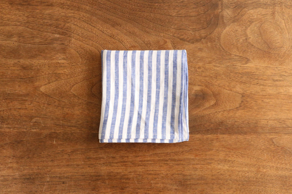 new】リネンのハンカチ☆ストライプ ブルー×白 ランチクロスにも 北欧