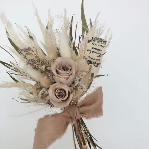 ミルクティーベージュのバラとパンパスグラス♡ ドライフラワー
