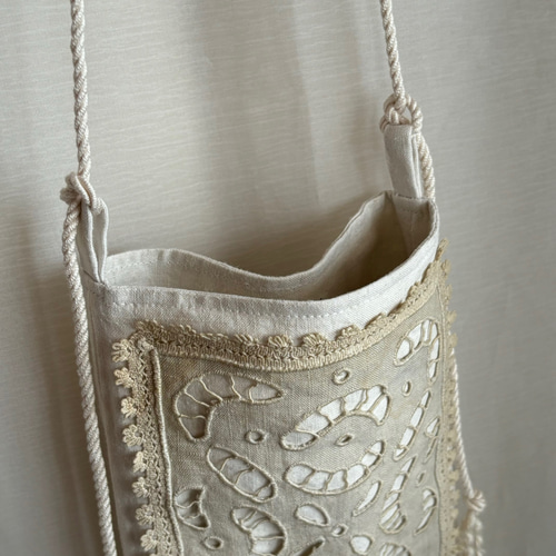 アンティークリネンとカットワーク刺繍 ショルダーバッグ
