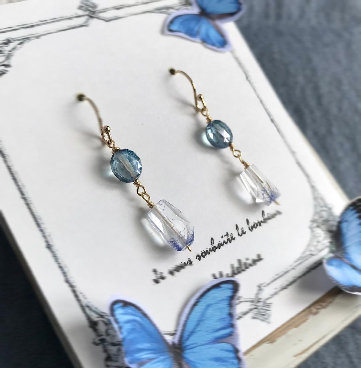 〈14kgf〉ブルーモーメントのシックなピアス