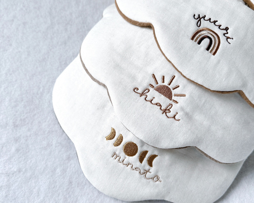 ︎ ᕱ ☽ 刺繍スタイ 名入れ無料 スタイ・よだれかけ TOI THREE 通販