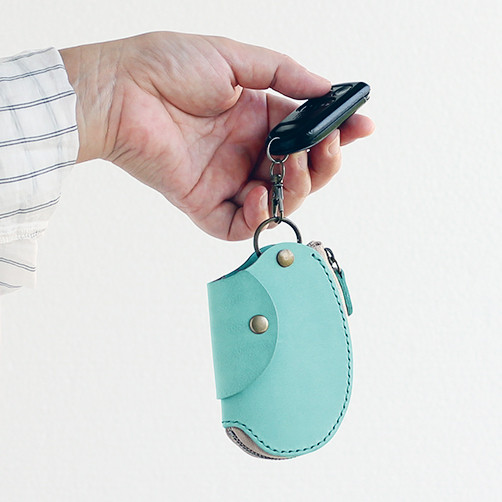 キーケース LF-046 シビラ革 ファスナーキーケース  レザー 右利き・左利き対応 2WAY スマートキー対応