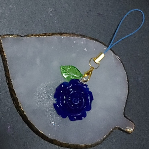 ハンドメイド】Ib 青薔薇 キーホルダー ギャリー 携帯ストラップ