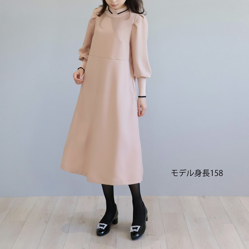 選べる2サイズ！】ニット衿 袖口すっきり リラックスワンピース