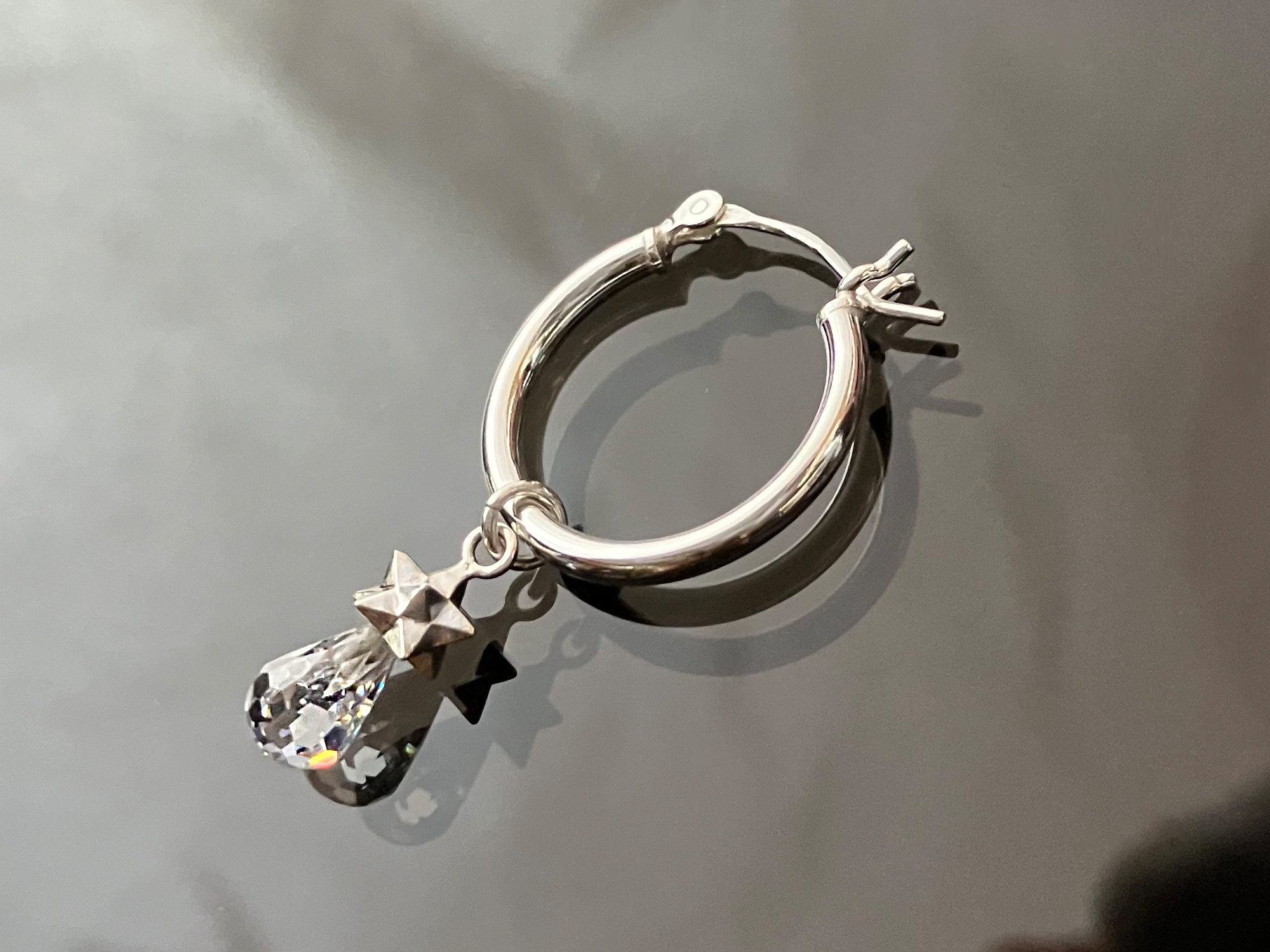星の雫のフープピアス【片耳販売】