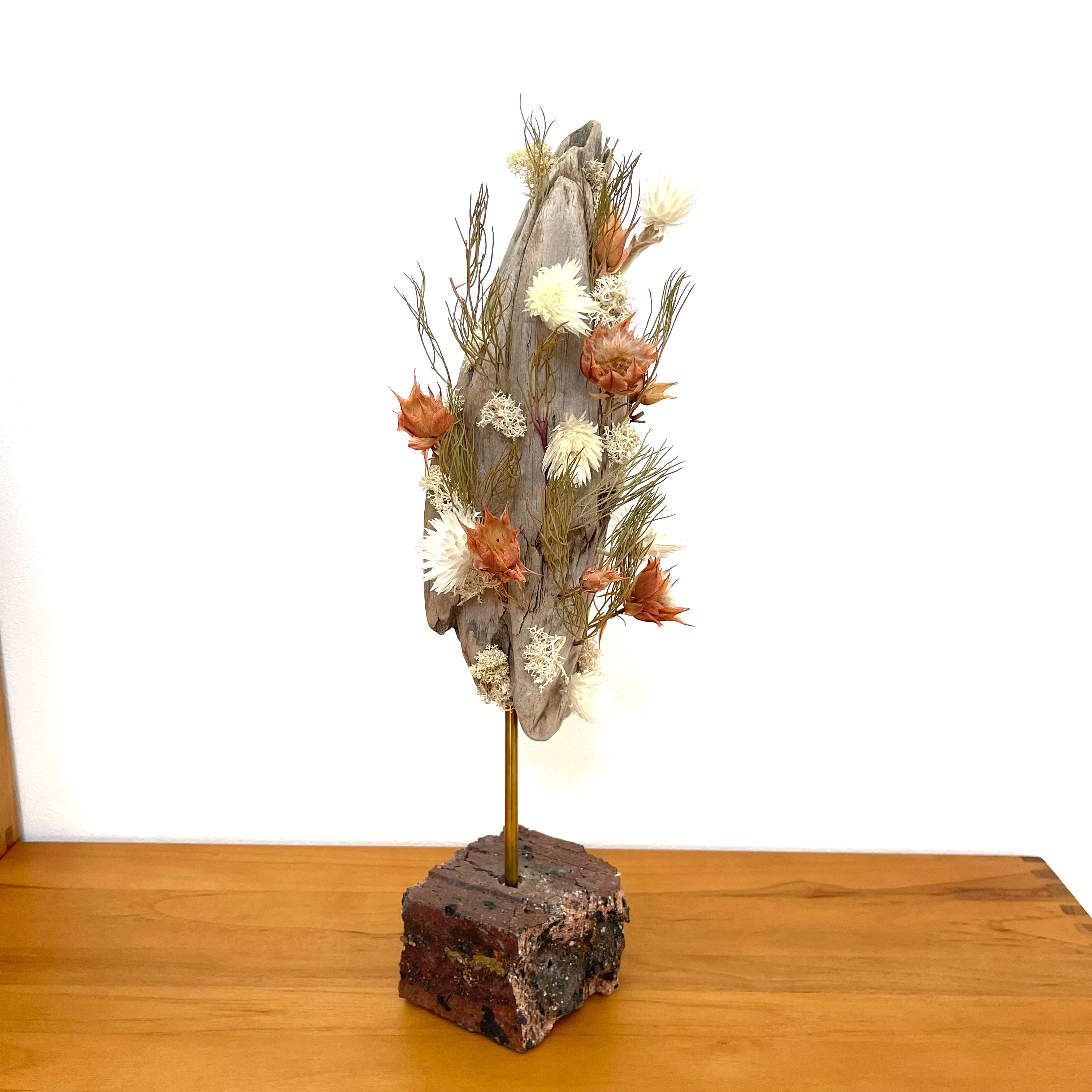 流木スタンドアレンジ　ドライフラワーNo1