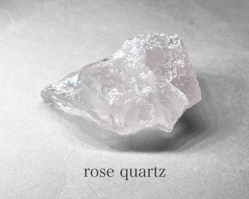rose quartz / ローズクォーツ原石 Q ( レインボーあり ) 天然石 N.st