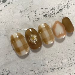 ネイルチップ ガーリー ちゅるりん チェック ブラウンネイル 2枚目の画像