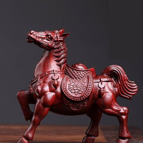 財を呼ぶ 緑檀（りょくだん） 紫檀（したん） 馬（うま） 文房具彫刻の