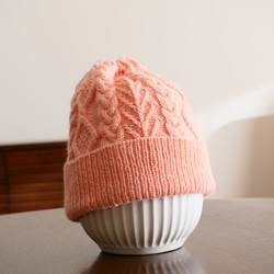 カシミヤのケーブル編みニット帽　ピンク【送料無料】 2枚目の画像