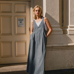 V領收腰吊帶裙 - 藍灰 第3張的照片