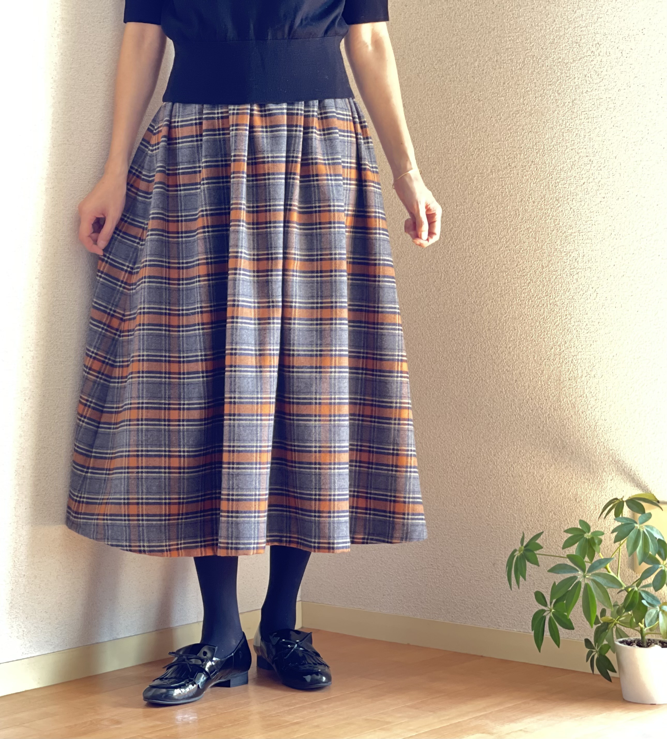 【在庫限り特別価格】柔らかな起毛が心地よい 大人レトロなチェック柄　グレー オレンジ 綿100%　ウエスト変更可