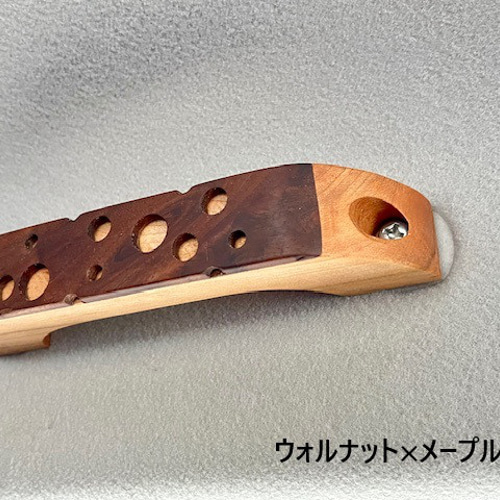 新色！木製アシストグリップ ジムニーやエブリィワゴン等に装着可