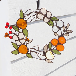 お花いっぱいステンドグラスの秋色リース 7枚目の画像