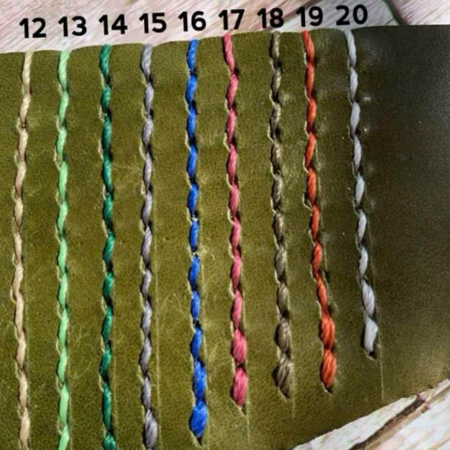 2枚ポケット付き栃木レザー オリーブグリーン iPhoneケース 手帳