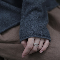 やわらかい繊維から生まれる最高の心地良さ　カシミヤ100％　ハイネック ニット　チャコールグレー　　231109-5 12枚目の画像