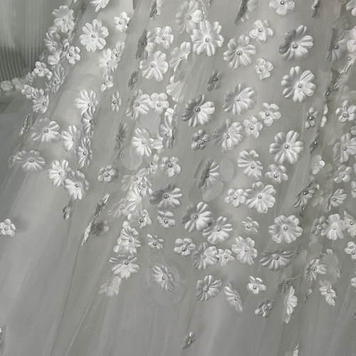 送料無料！ウェディングドレス パール オフショルダー デザイン感