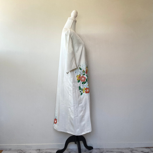 花柄の訪問着，着物リメイク，ワンピース – 上質正絹使用