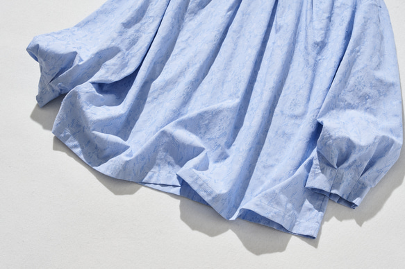 ★有貨★ 甜美感十足的褶皺襯衫，成熟女性也能享受。長袖套頭衫，棉質。 240903-1 第5張的照片