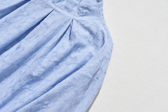 ★有貨★ 甜美感十足的褶皺襯衫，成熟女性也能享受。長袖套頭衫，棉質。 240903-1 第3張的照片