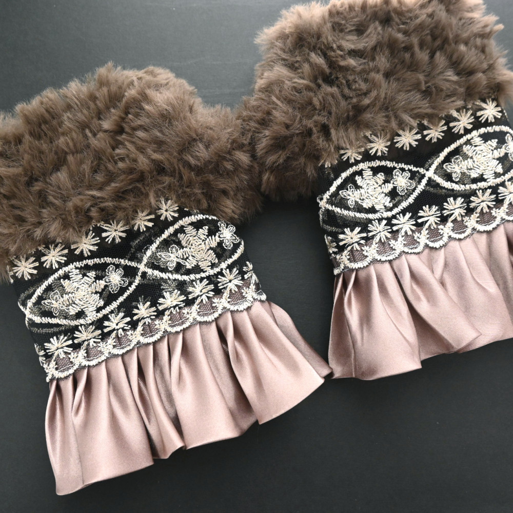 LADY クラシカル レース×ふわふわファー＊ハンドウォーマー《ブラウン》