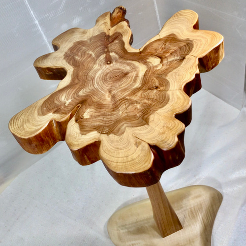 天然木　とち杢輪切り　折り畳みサイドテーブル　一点物　手造り 天然木とち杢輪切り折り畳みサイドテーブル一点物手造り