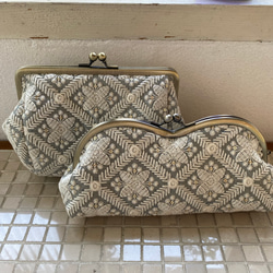 インド刺繍　グレー　ハーリキン　メガネケース　がま口　 4枚目の画像