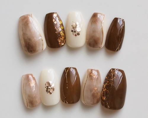 ブラウンの奥行ニュアンスネイル ネイルチップ べっこう 茶色 ブラウン