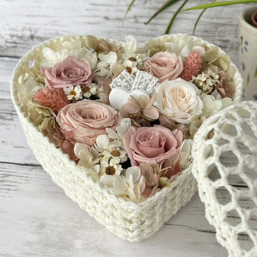 ☆ハートバスケットのフラワーアレンジ☆ プリザーブドフラワー ELIE