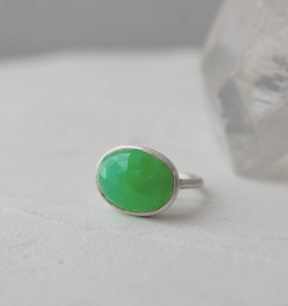★【スーパーセール】カルセドニー(クリソプレーズ)　シルバーリング　11号【30%オフ】 2枚目の画像