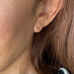 ★ 星 小ぶりピアス K18ゴールドピアス ユニセックスピアス 5枚目の画像