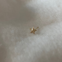 ★ 星 小ぶりピアス K18ゴールドピアス ユニセックスピアス 8枚目の画像